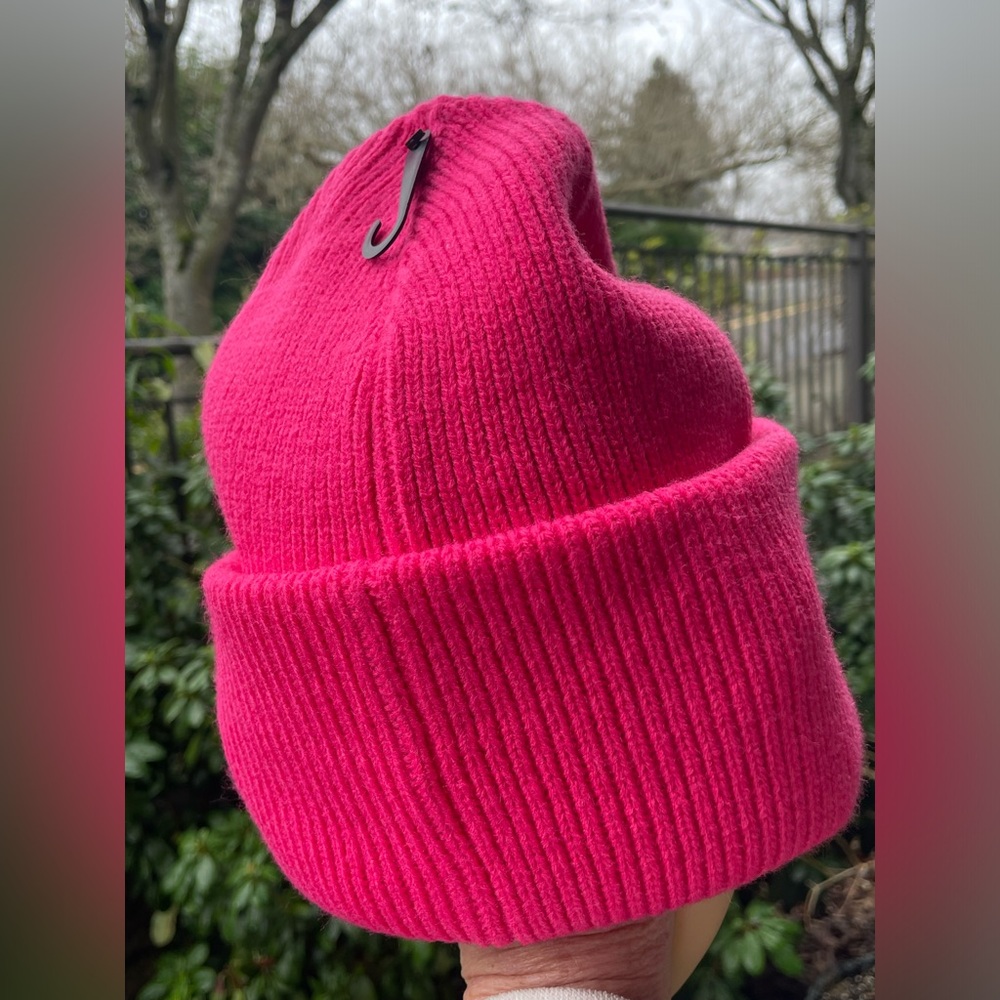 Kurt Geiger Vibrant Pink  Beanie. - Picture 6 of 15